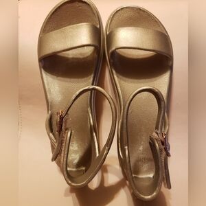 Elegant Gold Women's Sandals